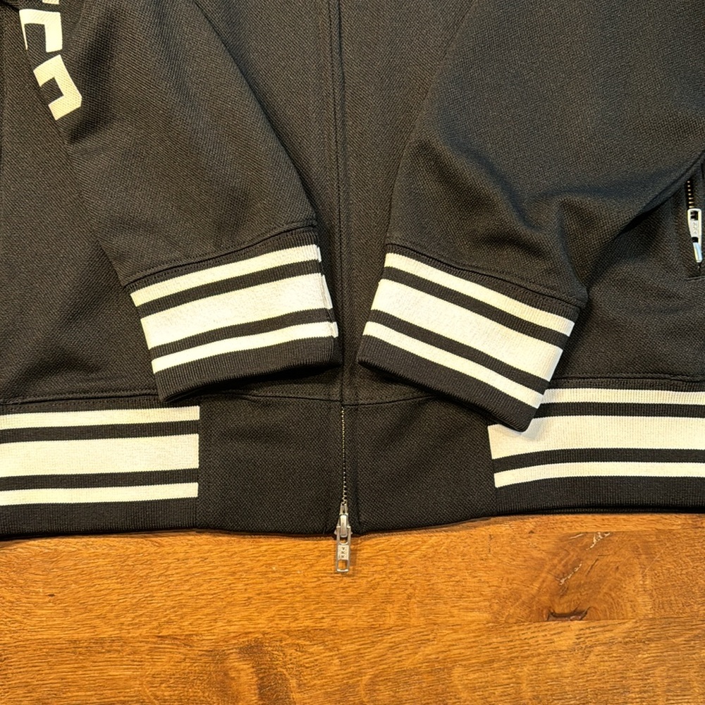 Undefeated Warm Up Jacket Medium - image 4